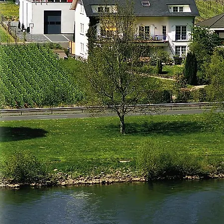 Weingut Bernd Hermes Krov Exterior photo