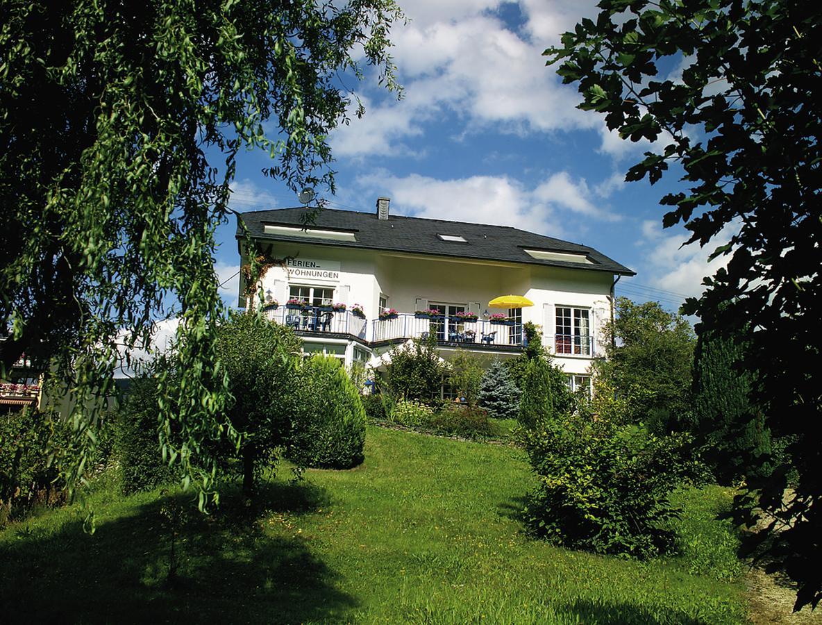 Weingut Bernd Hermes Apartment Krov